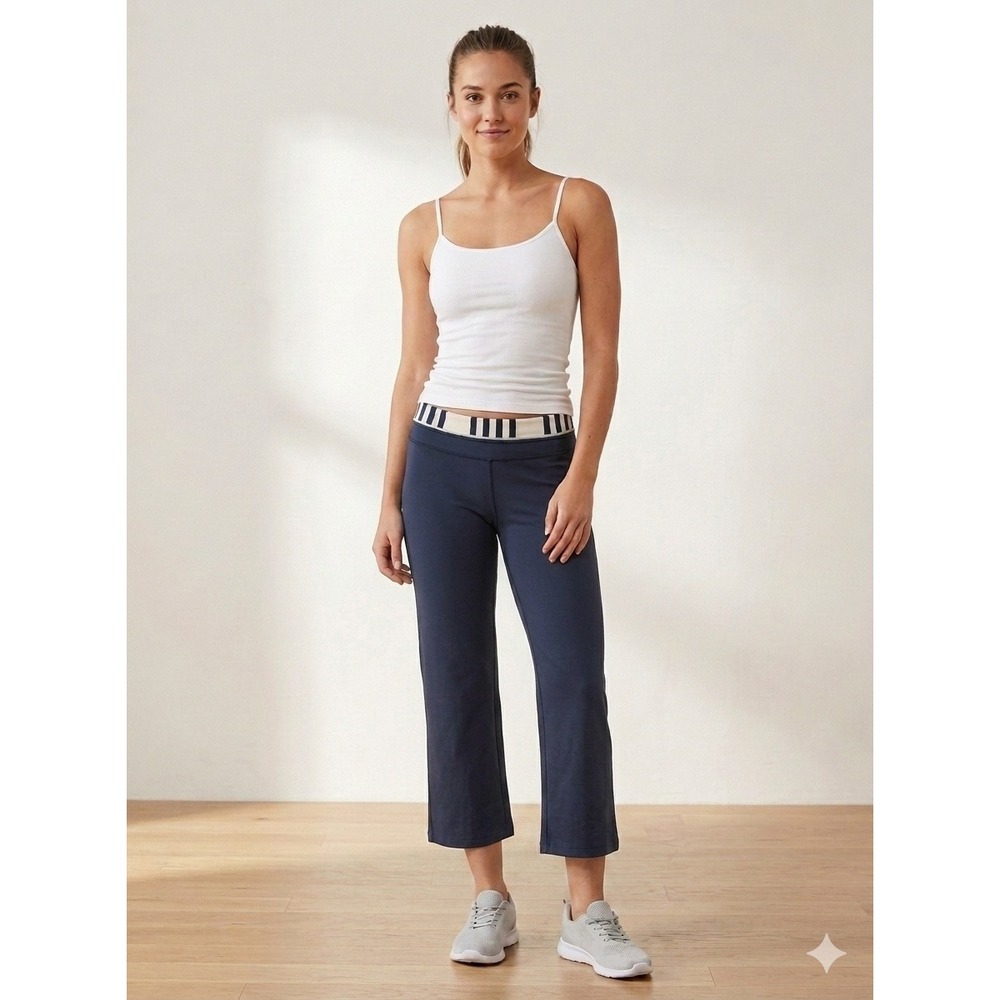 Lululemon Navy Blue Striped Waistband Cropped Yoga‎ Pants Size 8 Inseam 25"
